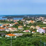 Case de vacanță Amazing In With Wifi Banjol