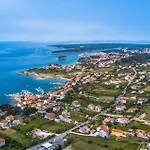 Amazing In With Wifi Case de vacanță Banjol